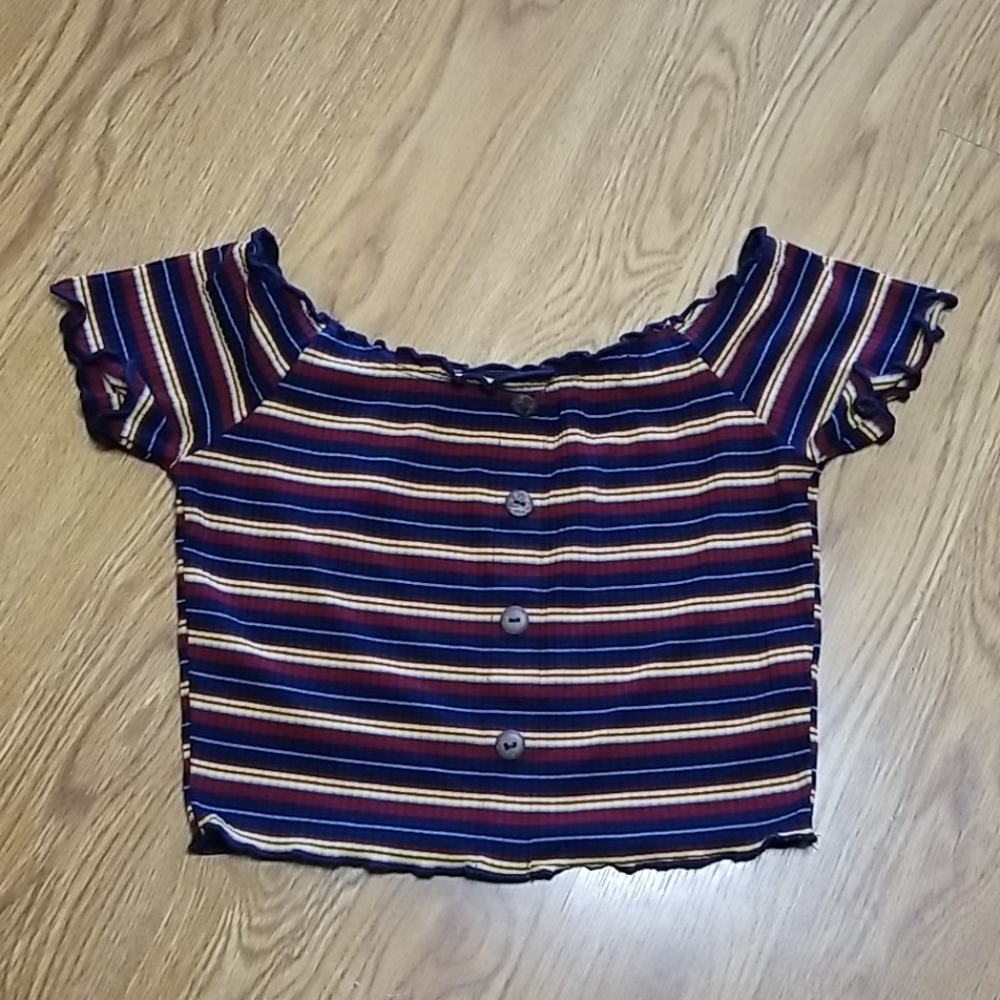 NWOT Super cute and soft crop top
